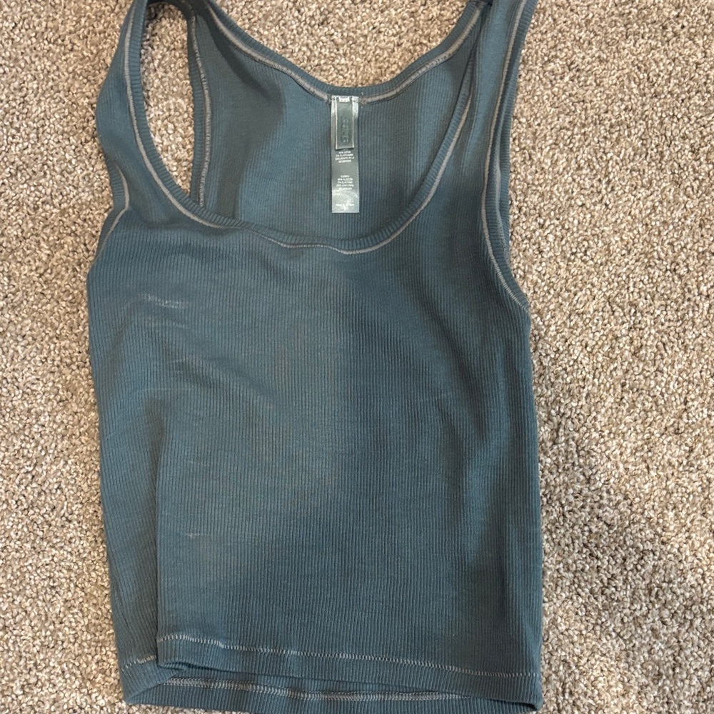 Skims tank